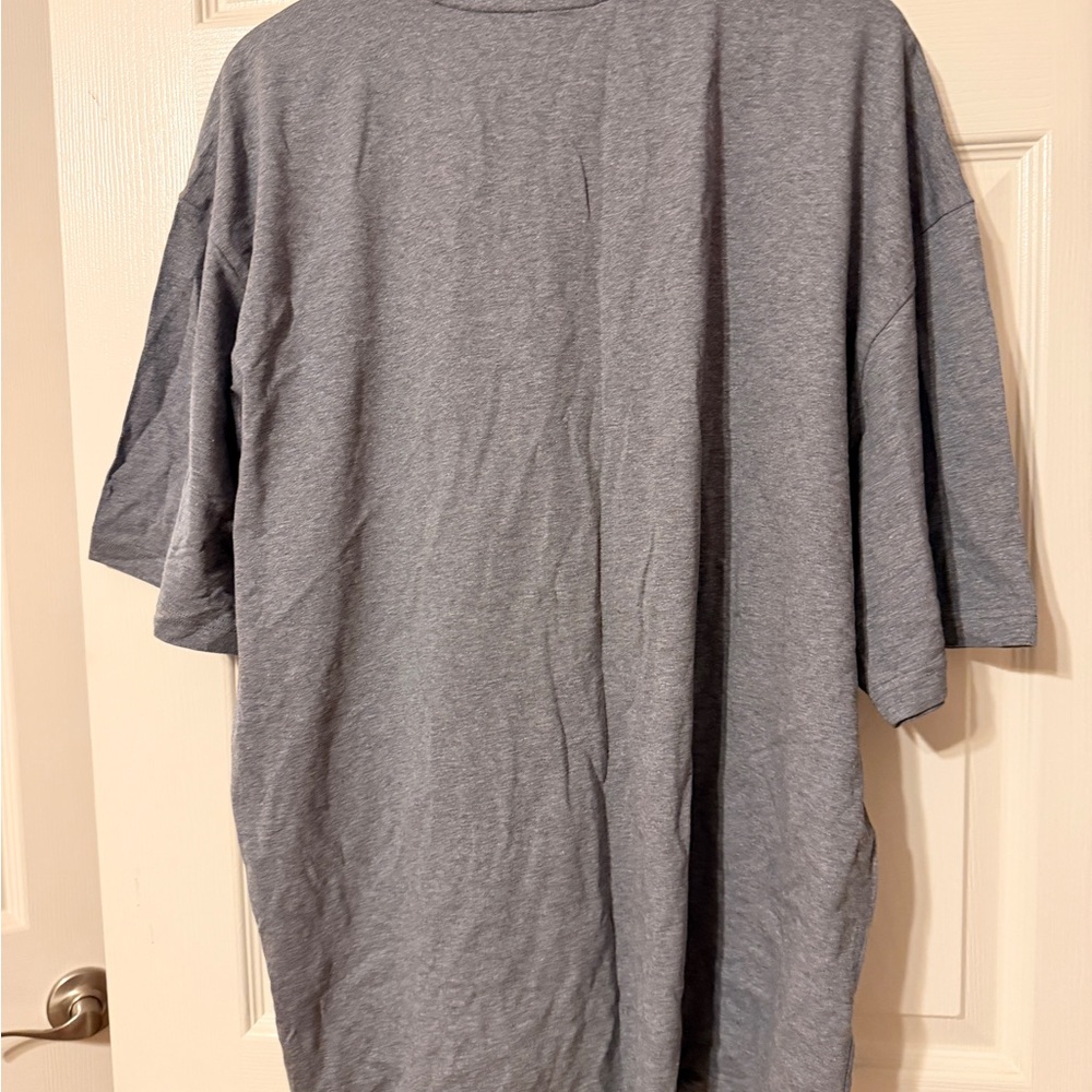 Gymshark Charcoal Short Sleeve Tee - Picture 2 of 5